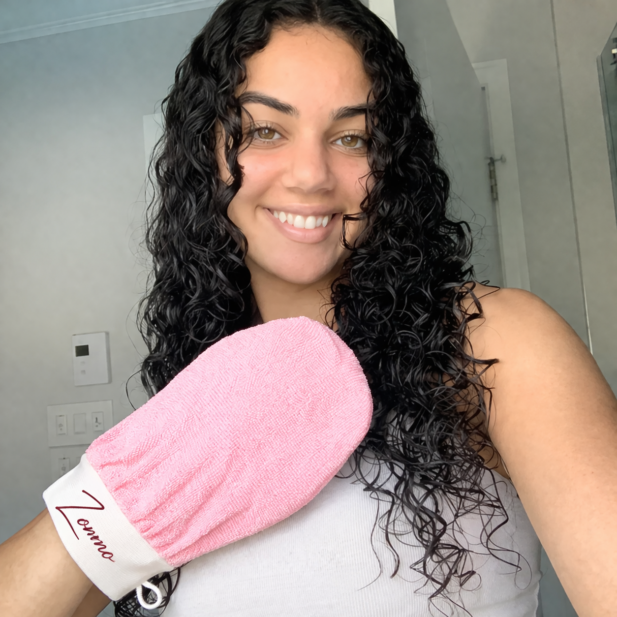 Exfoliating Glove | Smooth Skin & Ingrown Hair